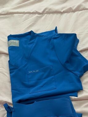 Hypothress Royal Blue Scrub Top